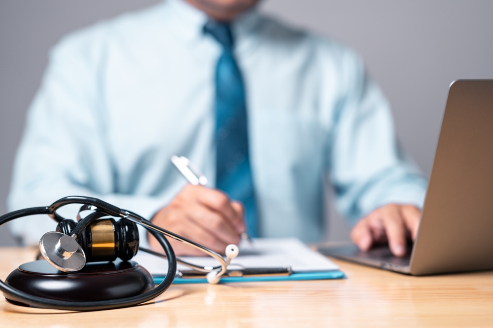 How Personal Injury Attorneys in Los Angeles Can Help with Pedestrian Accident Claims 2 personal injury attorneys in Los Angeles