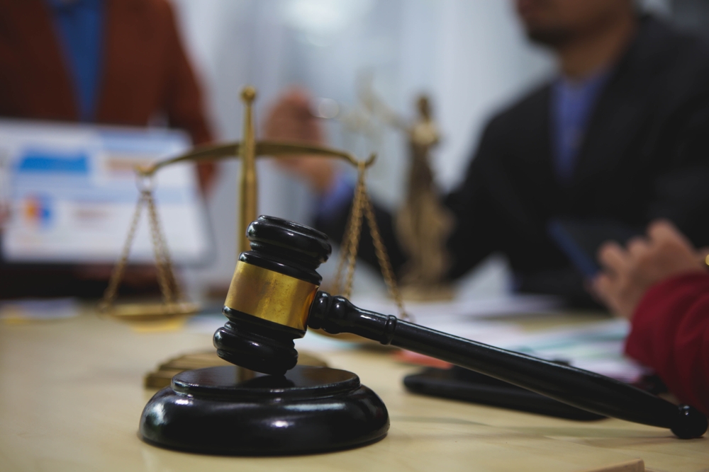 How Personal Injury Law Attorneys Handle Negotiations with Insurance Companies 3 personal injury law attorney